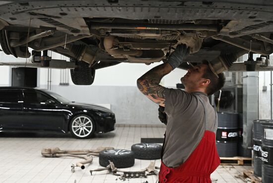 Russia Car Maintenance