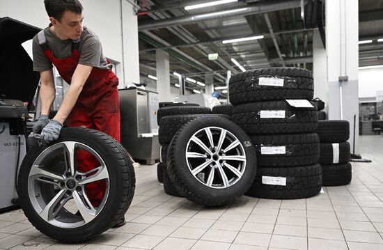 Russia Car Maintenance