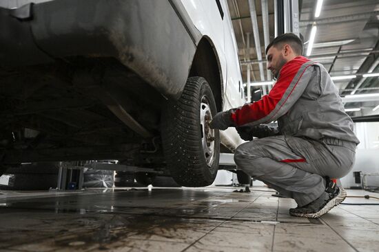 Russia Car Maintenance