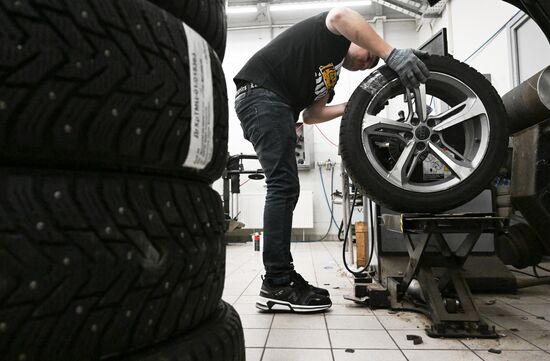 Russia Car Maintenance