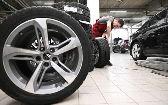 Russia Car Maintenance