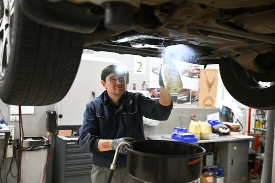 Russia Car Maintenance