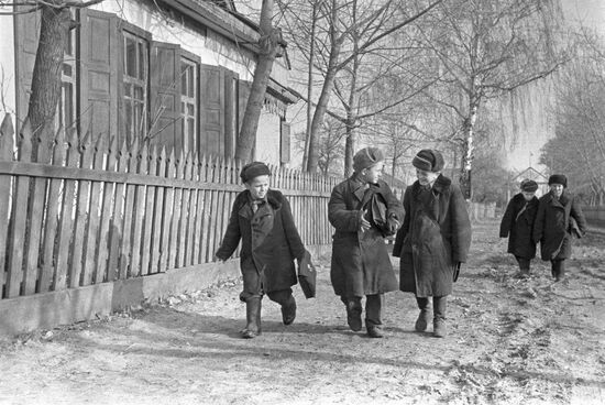 Khrushchev Collective Farm school pupils
