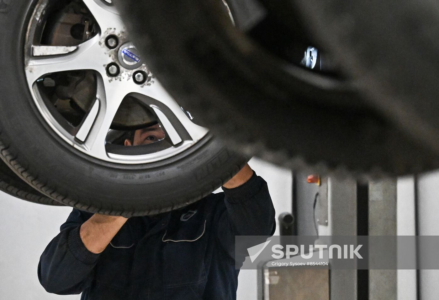 Russia Car Maintenance