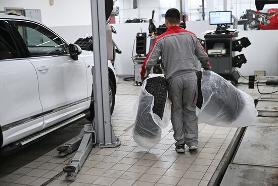 Russia Car Maintenance