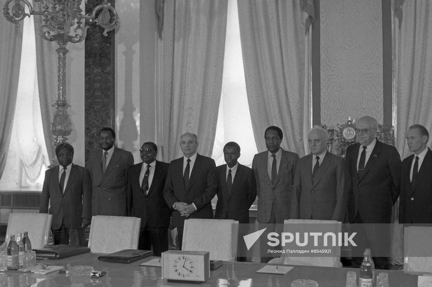 Brief visit by Frontline States representatives to USSR