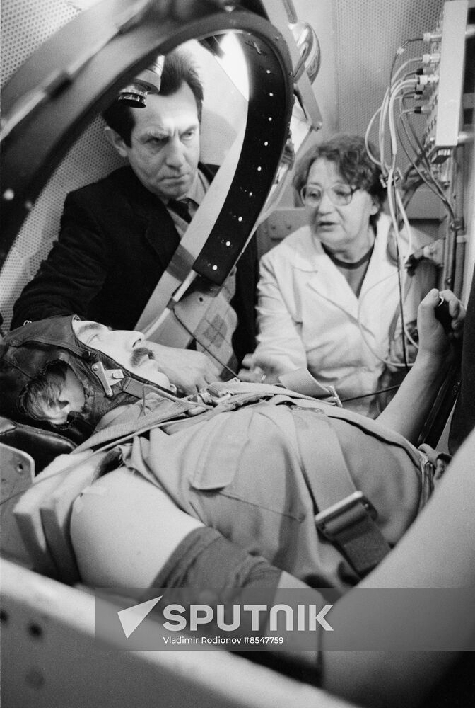 Hypokinesia medical experiment