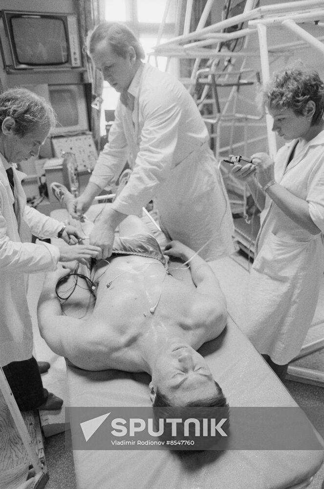 Hypokinesia medical experiment