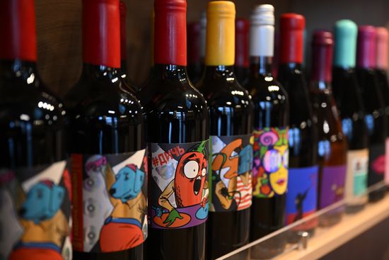 The International RUSSIA EXPO forum and exhibition. The farm products and wines fair at pavilion no.48, Wine Fair. Location: Russia, Moscow. Author: Ramil Sitdikov/Sputnik. International RUSSIA EXPO forum and exhibition. Farm products and wines fair
