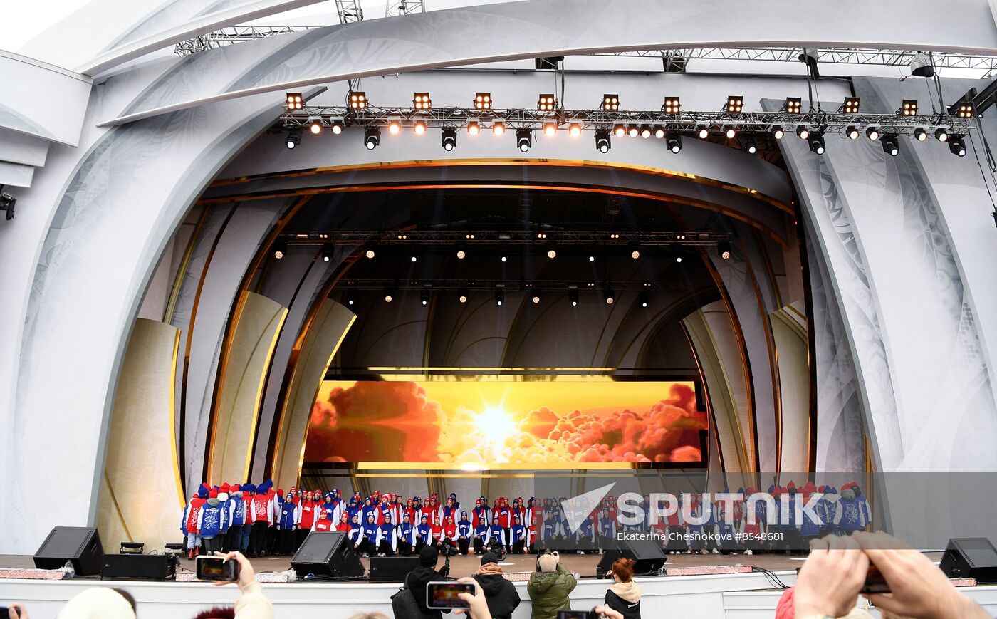 International RUSSIA EXPO forum and exhibition. 1000 Pioneers musical