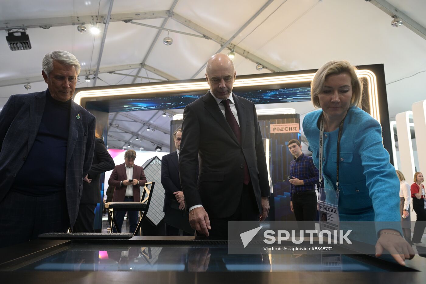 Ceremony to open Ministry of Finance exhibition stand