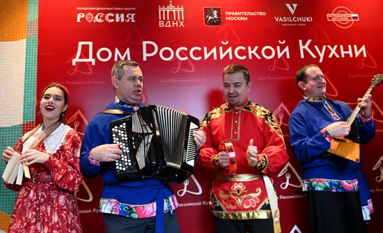 International RUSSIA EXPO forum and exhibition. Russia – Land of Taste festival. Russian Cuisine House. Location: Russia, Moscow. Author: Kirill Zykov/ANO “Directorate for Sports and Social Projects”. International RUSSIA EXPO forum and exhibition. Russia – Land of Taste festival