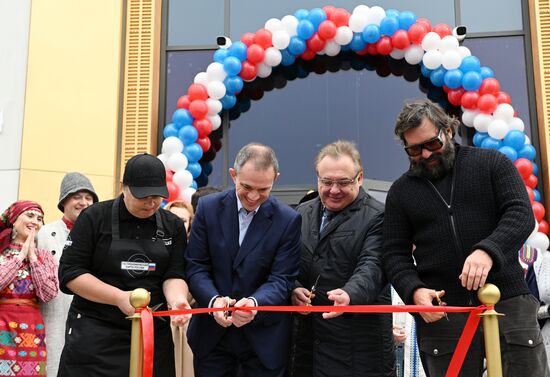 International RUSSIA EXPO forum and exhibition. Russia – Land of Taste festival. Russian Cuisine House. From left: Yekaterina Shapovalova, creator, methodologist and head of the Gastronomic Map of Russia federal project; Timur Zeldich, Commercial Director, VDNKh; Alexei Dobashin, General Director, Krost; and Alexei Vasilchuk, restaurateur, owner of the Vasilchuki Restaurant Group. Location: Russia, Moscow. Author: Kirill Zykov/ANO “Directorate for Sports and Social Projects”. International RUSSIA EXPO forum and exhibition. Russia – Land of Taste festival
