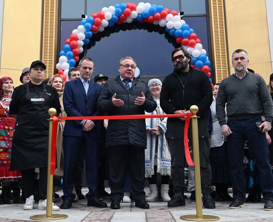 International RUSSIA EXPO forum and exhibition. Russia – Land of Taste festival. Russian Cuisine House. Yekaterina Shapovalova, creator, methodologist and head of the Gastronomic Map of Russia federal project; Timur Zeldich, Commercial Director, VDNKh; Alexei Dobashin, General Director, Krost; and Alexei Vasilchuk, restaurateur, owner of the Vasilchuki Restaurant Group. Location: Russia, Moscow. Author: Kirill Zykov/ANO “Directorate for Sports and Social Projects”. International RUSSIA EXPO forum and exhibition. Russia – Land of Taste festival