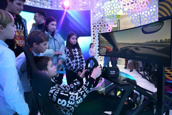 International RUSSIA EXPO Forum and Exhibition.
Participants at the opening of the exhibition. Location: Russia, Moscow. Author: Vladimir Astapkovich/Sputnik. RUSSIA EXPO