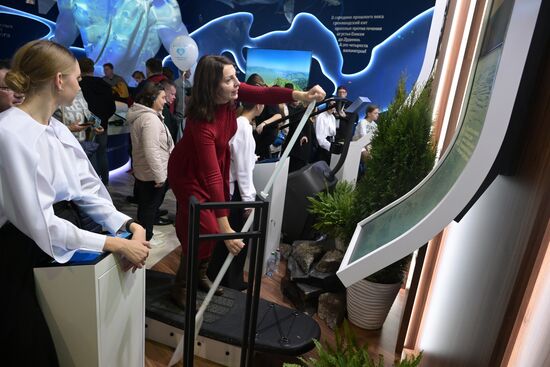 International RUSSIA EXPO Forum and Exhibition.
Participants at the opening of the exhibition. Location: Russia, Moscow. Author: Vladimir Astapkovich/Sputnik. RUSSIA EXPO