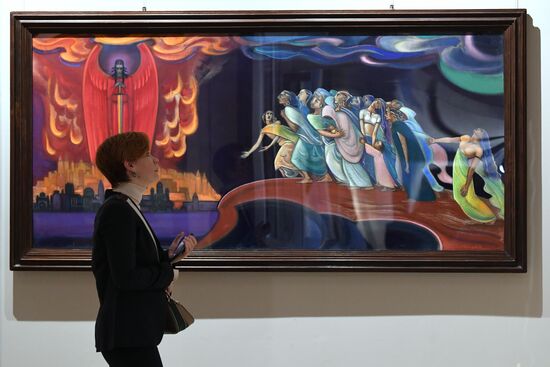 The International RUSSIA EXPO Forum and Exhibition. A visitor near Svyatoslav Roerich's painting "Warning to Humanity" ("Behold Humanity") at the Russia: Closer to the East exhibition in Pavilion No. 13, Museum of the East. Location: Russia, Moscow. Author: Sergey Pyatakov/Sputnik. RUSSIA EXPO