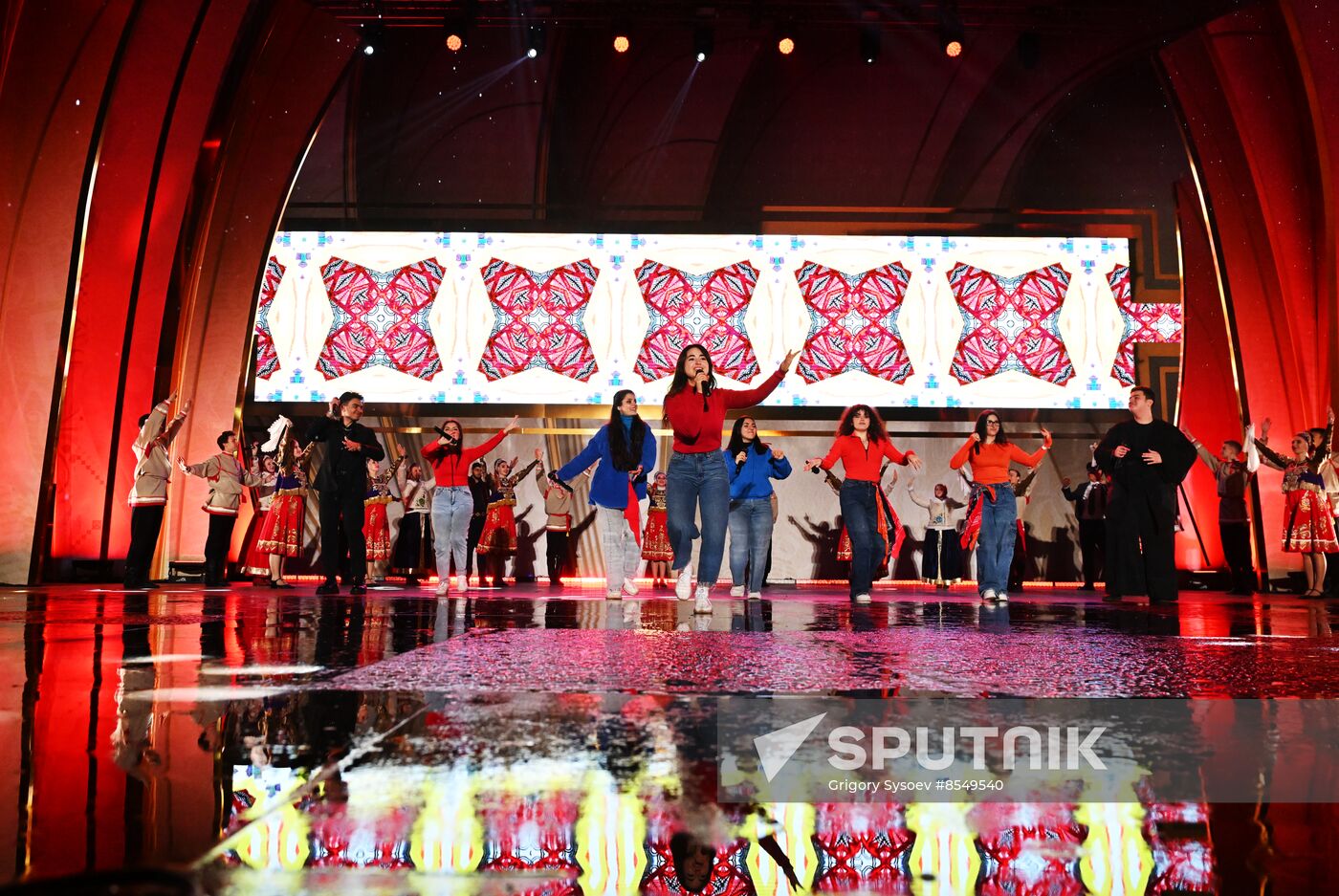 International RUSSIA EXPO forum and exhibition. Book of Folk Wisdom concert to mark National Unity Day