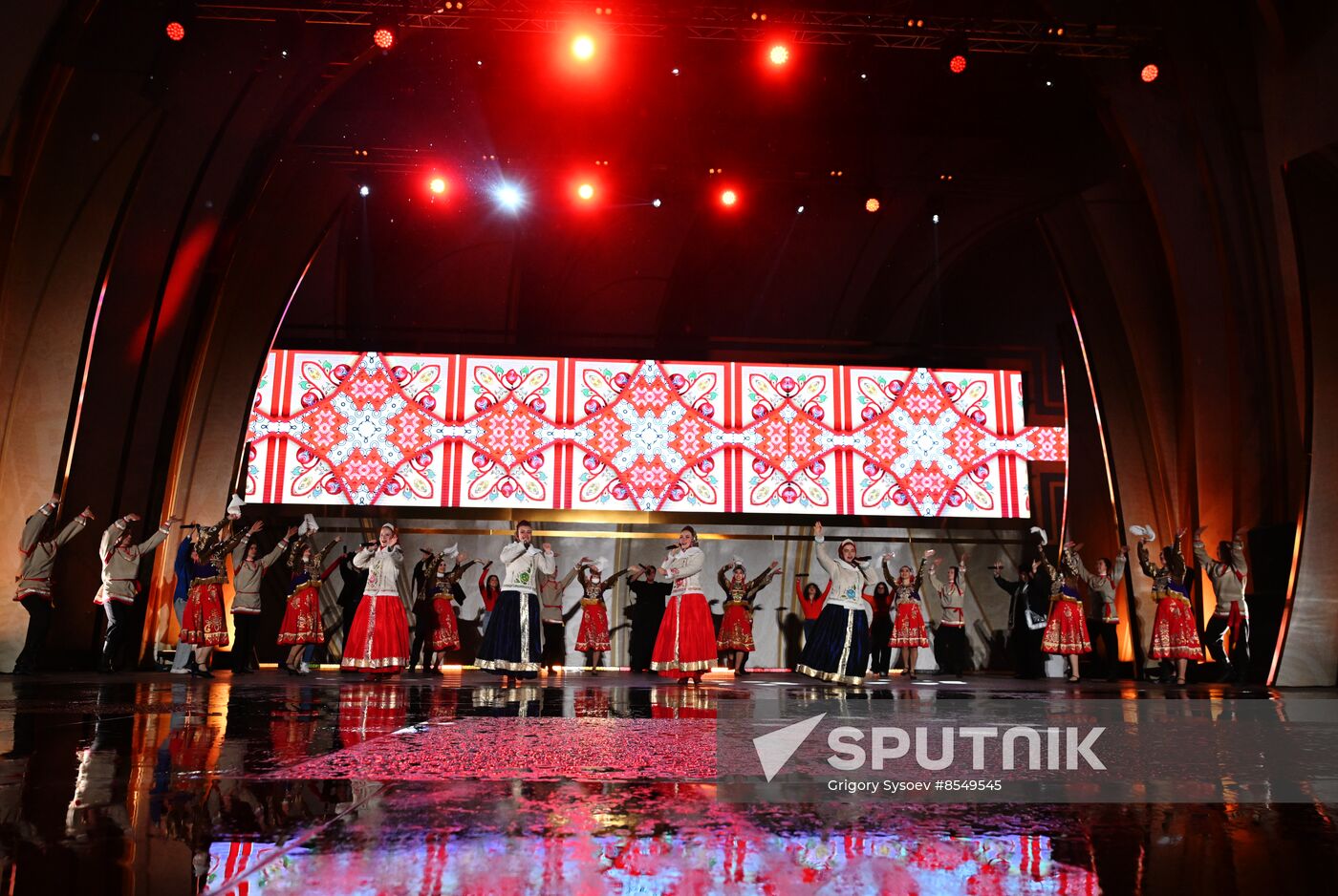 International RUSSIA EXPO forum and exhibition. Book of Folk Wisdom concert to mark National Unity Day