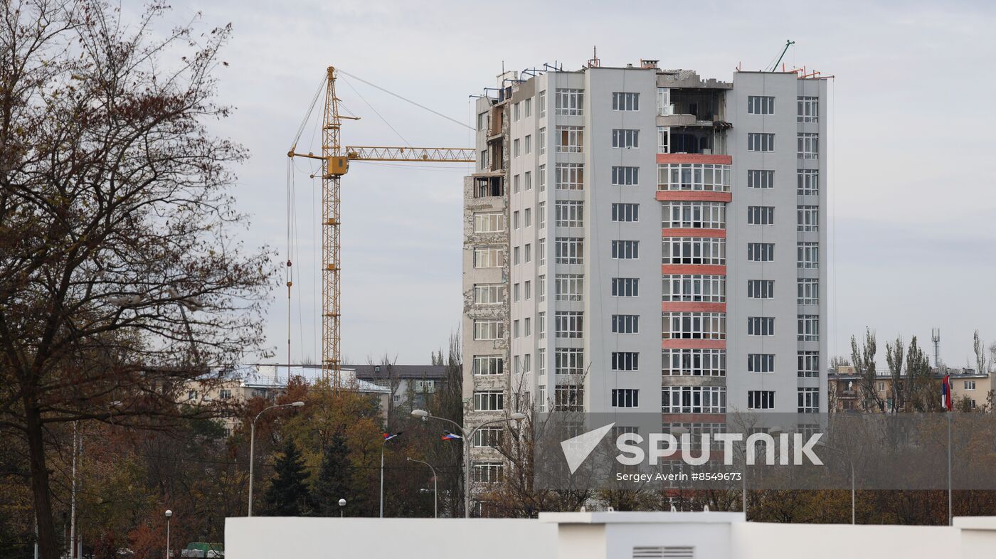 Russia DPR Construction