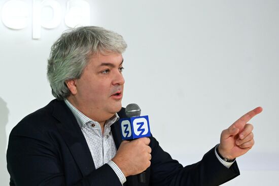 RUSSIA EXPO. Knowledge: Pioneers marathon. Knowledge: Society track