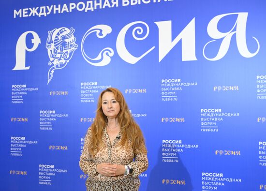 International RUSSIA EXPO Forum and Exhibition. Press scrums