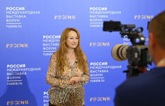 International RUSSIA EXPO Forum and Exhibition. Press scrums