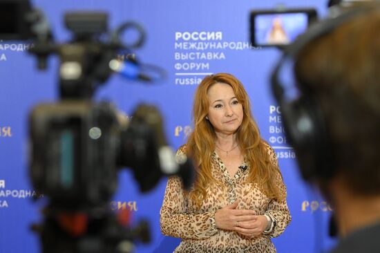 International RUSSIA EXPO Forum and Exhibition. Press scrums