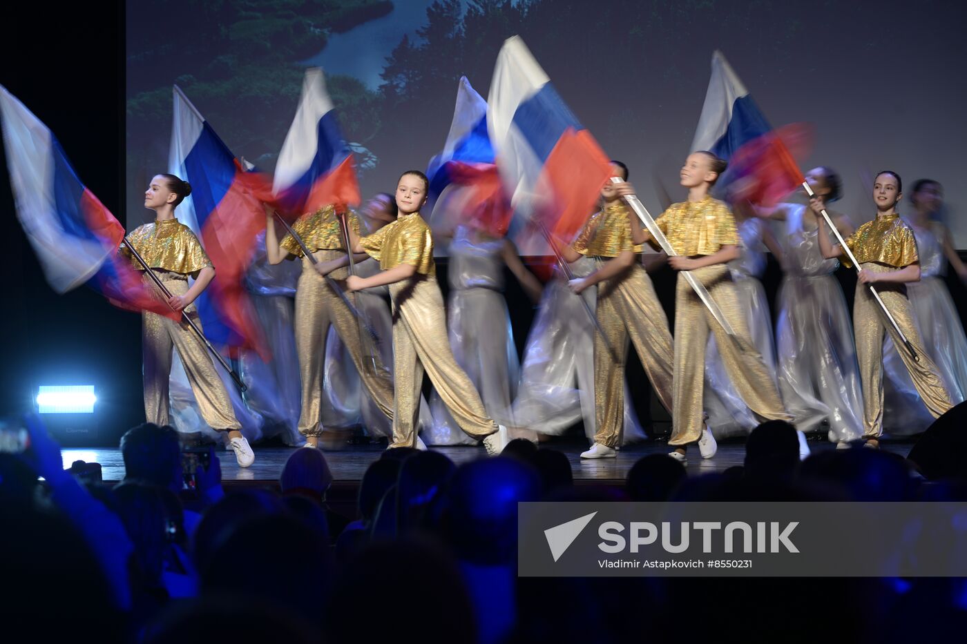 International RUSSIA EXPO forum and exhibition. Wind Rose international children's and youth arts competition