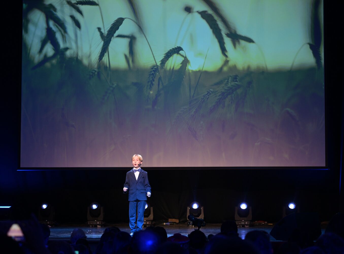 International RUSSIA EXPO forum and exhibition. Wind Rose international children's and youth arts competition