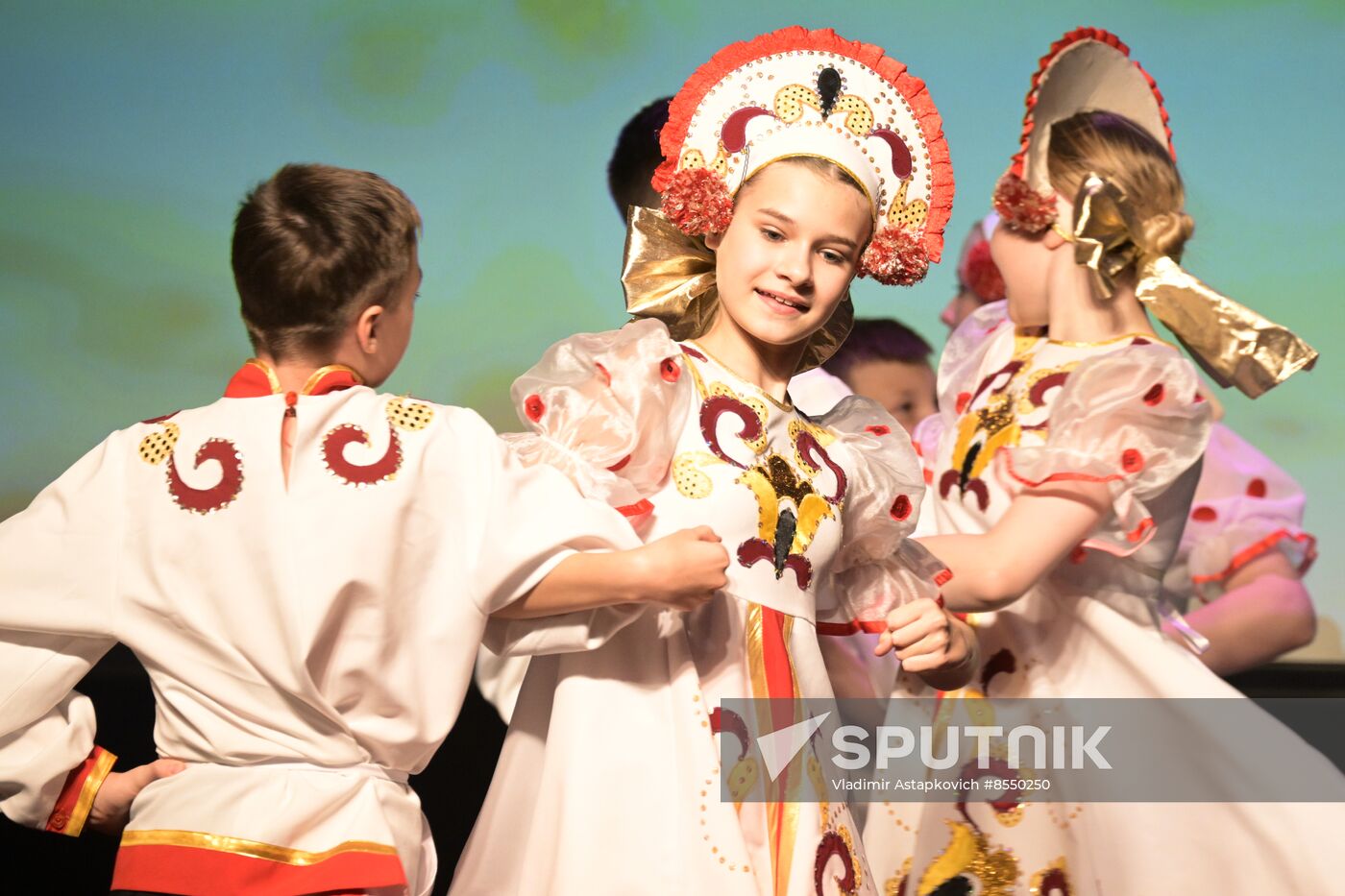 International RUSSIA EXPO forum and exhibition. Wind Rose international children's and youth arts competition