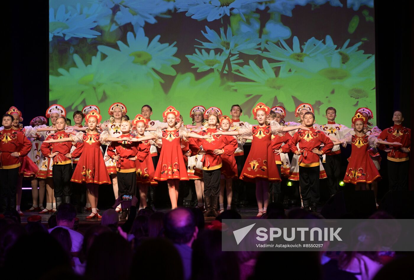 International RUSSIA EXPO forum and exhibition. Wind Rose international children's and youth arts competition