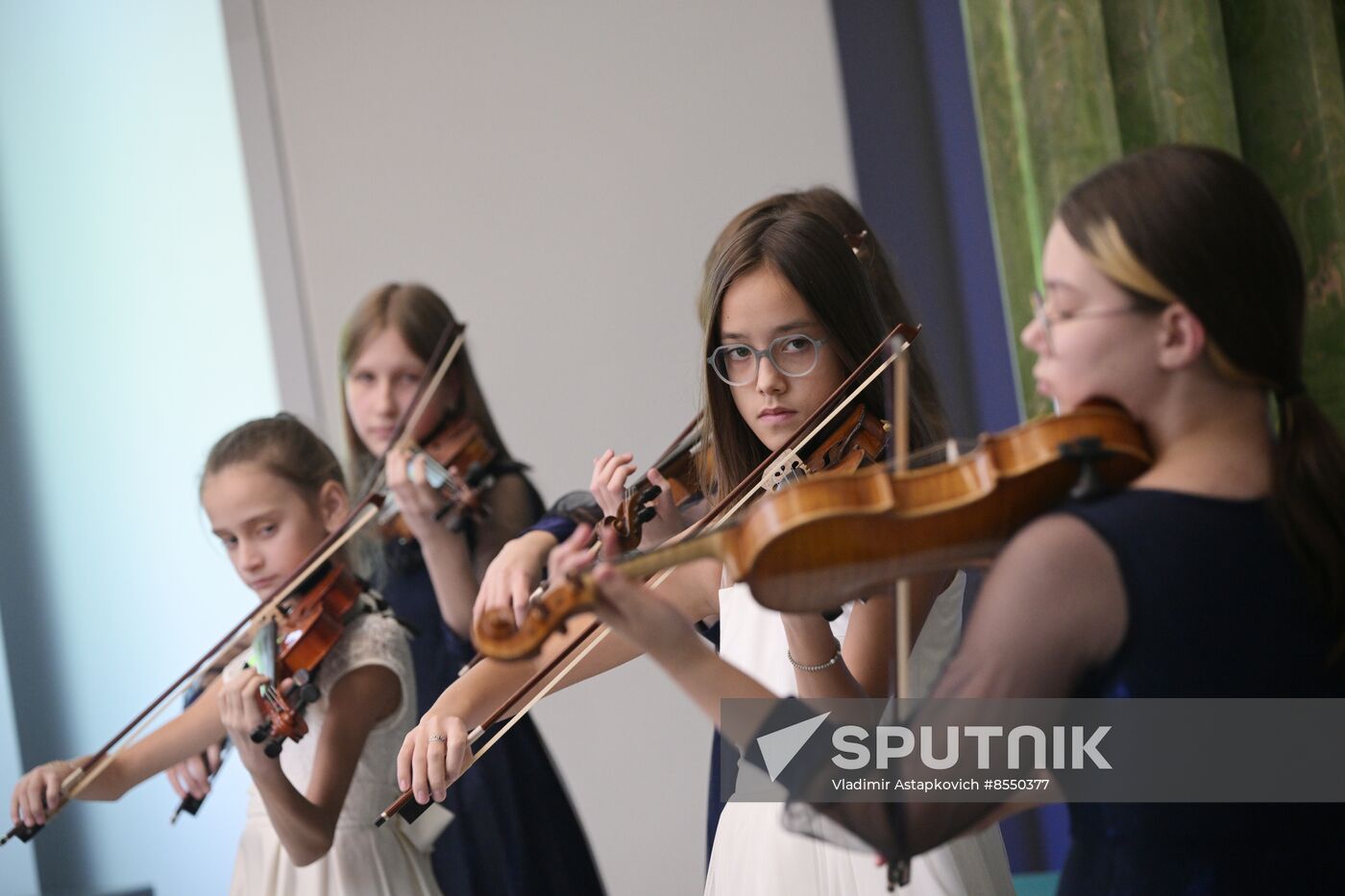 International RUSSIA EXPO forum and exhibition. Wind Rose international children's and youth arts competition