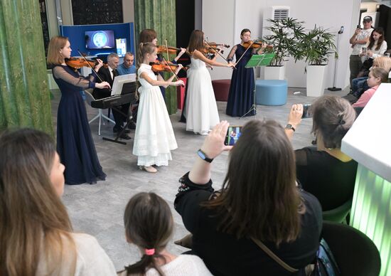 International RUSSIA EXPO forum and exhibition. Wind Rose international children's and youth arts competition