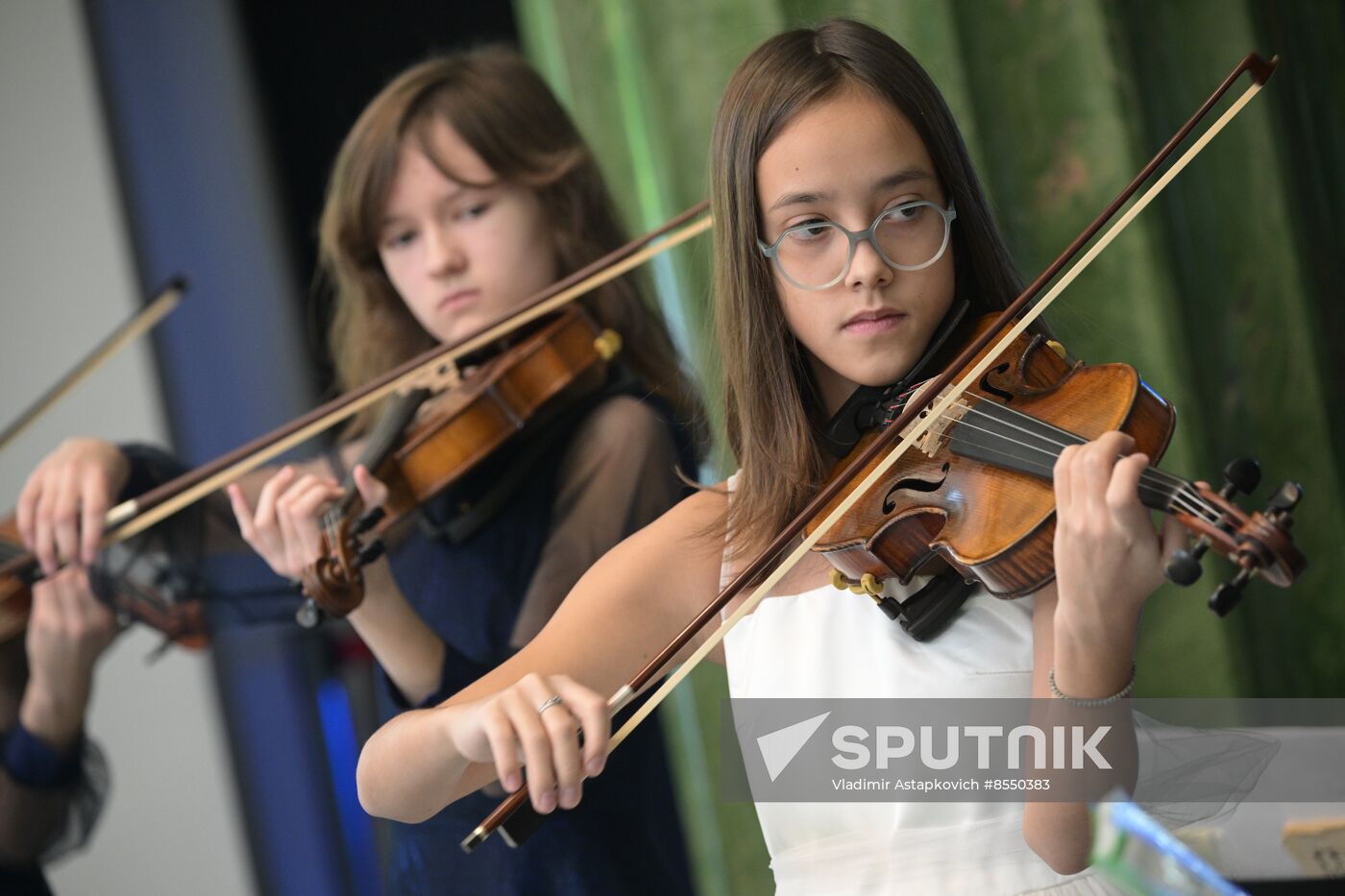 International RUSSIA EXPO forum and exhibition. Wind Rose international children's and youth arts competition