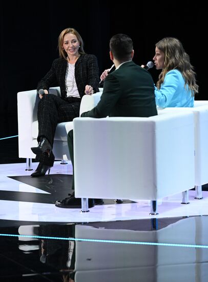 International RUSSIA EXPO forum and exhibition. Knowledge: Pioneers marathon. Knowledge Is Power track