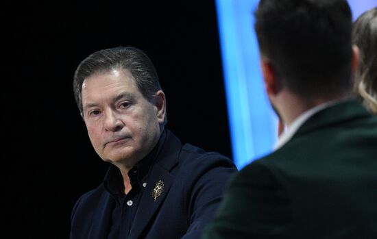 International RUSSIA EXPO forum and exhibition. Knowledge: Pioneers marathon. Knowledge Is Power track