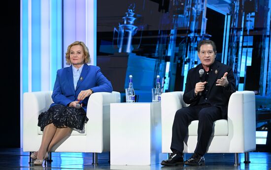 International RUSSIA EXPO forum and exhibition. Knowledge: Pioneers marathon. Knowledge Is Power track
