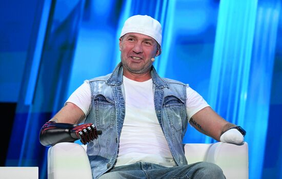 International RUSSIA EXPO forum and exhibition. Knowledge: Pioneers marathon. Knowledge Is Power track