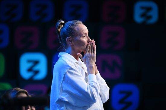 International RUSSIA EXPO forum and exhibition. Knowledge: Pioneers marathon. Knowledge Is Power track. Olympic medalist in figure skating and wife of Roman Kostomarov Oksana Domnina. Location: Russia, Moscow. Author: Ramil Sitdikov/Sputnik. International RUSSIA EXPO forum and exhibition. Knowledge: Pioneers marathon. Knowledge Is Power track