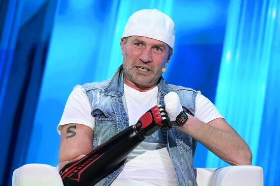 International RUSSIA EXPO forum and exhibition. Knowledge: Pioneers marathon. Knowledge Is Power track