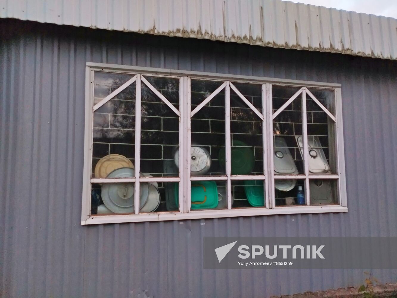 Shop window in Kashin