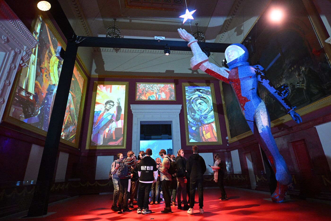 International RUSSIA EXPO forum and exhibition. Group tours for children from Russian regions.