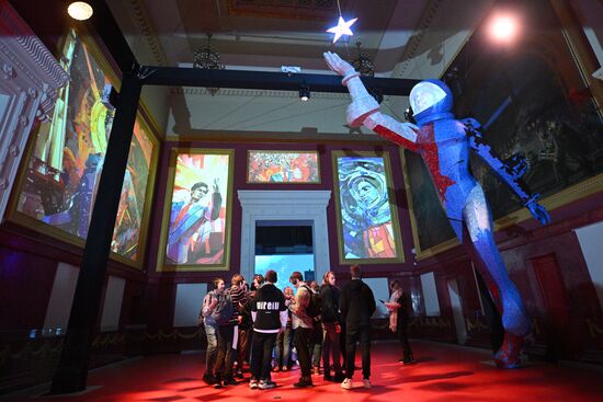 International RUSSIA EXPO forum and exhibition. Group tours for children from Russian regions.