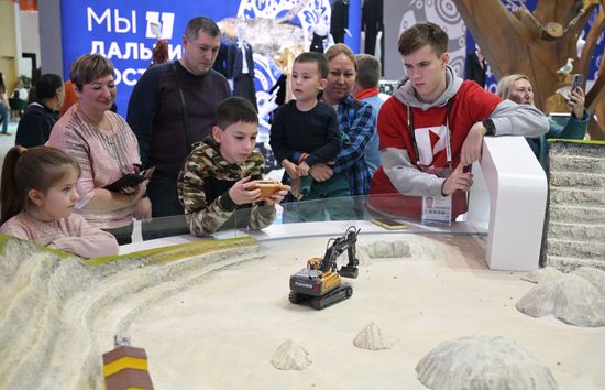 The International RUSSIA EXPO forum and exhibition. The stand of the Kaliningrad Region. Location: Russia, Moscow. Author: Vladimir Astapkovich/Sputnik. RUSSIA EXPO
