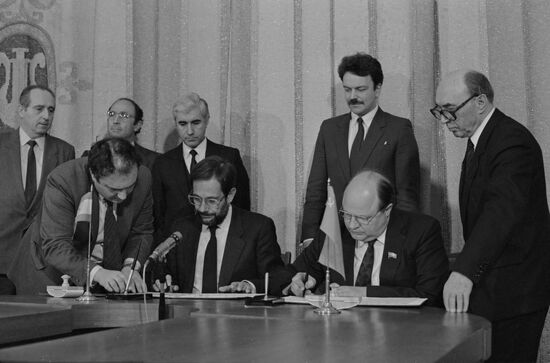 Italian delegation visits USSR