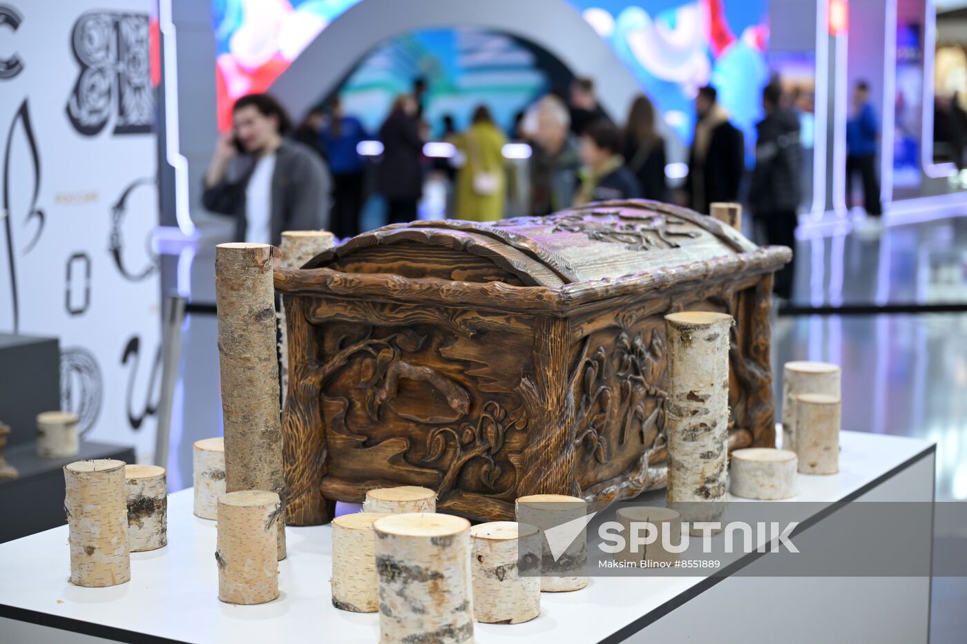 International RUSSIA EXPO forum and exhibition. Preparation for department store opening