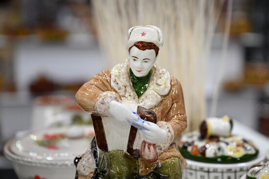 International RUSSIA EXPO forum and exhibition. Preparation for department store opening