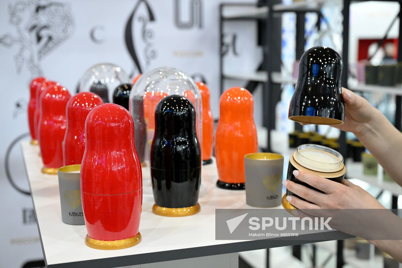 International RUSSIA EXPO forum and exhibition. Preparation for department store opening