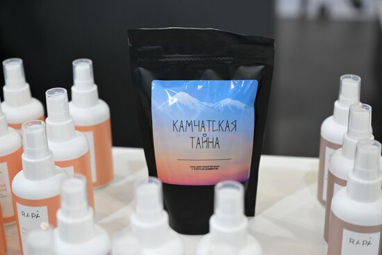 International RUSSIA EXPO forum and exhibition. Preparation for department store opening
